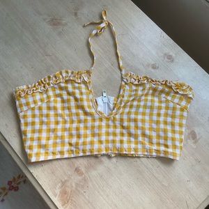 Tie front frill trim plaid tube top.